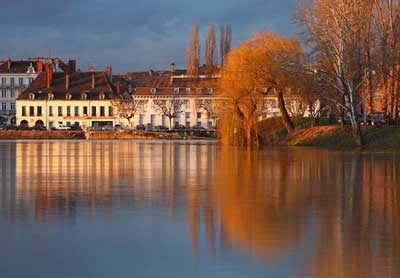 https://static.digitaltravelcdn.com/uploads/651/promo/CHALON SUR SAONE.jpg